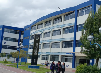 El más reciente informe del SCImago Institutions Rankings (SIR) 2025, dio a conocer cuáles son las universidades ecuatorianas con mejor desempeño académico, científico y social. En esta edición, diez instituciones lograron posicionarse en lo más alto, reflejando el avance de la educación superior en el país.