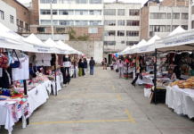 El viernes 22 de agosto, la ciudad de Riobamba fue escenario de la inauguración de la Primera Feria del Estudiante Chévere, un espacio impulsado por la Prefectura de Chimborazo a través de la Dirección de Producción, Industria y Comercio. El acto estuvo liderado por el prefecto Hermel Tayupanda, quien destacó la importancia de apoyar la economía local y, al mismo tiempo, facilitar a las familias el acceso a útiles y productos escolares a precios justos.