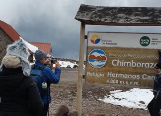 Lo que prometía ser una excursión hacia el volcán Chimborazo, terminó en una experiencia amarga para un grupo de visitantes nacionales. La ilusión de recorrer sus paisajes se transformó en indignación cuando, según denunciaron por redes sociales fueron víctimas de cobros indebidos a las puertas del refugio.