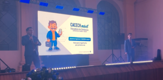La Cooperativa de Ahorro y Crédito Educadores de Chimborazo dio un paso trascendental en su evolución tecnológica con la presentación oficial de su aplicación móvil “CACECH Móvil”. El evento, realizado el 29 de agosto en el Salón Sesquicentenario del Colegio Maldonado centro, fue un hito para la cooperativa, marcando el comienzo de una nueva etapa de innovación que simplificará la interacción de sus socios con los servicios financieros.