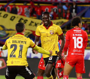 En el mejor partido de la fecha, que se disputó en Quito, Barcelona Sporting Club consiguió una importante victoria 1-2 frente a El Nacional, por la jornada 24 de la Liga Pro Ecuabet 2025. El resultado consolida a los “Toreros” en la pelea por los primeros puestos, con un fútbol que dejó gratas sensaciones entre sus hinchas.