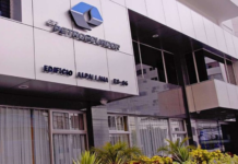 La Empresa Pública Petroecuador anunció que la tercera fase de su proceso de reestructuración generará un ahorro anual superior a USD 31 millones para el Estado, al desvincular a 936 trabajadores cuyos salarios presentaban distorsiones significativas frente a los estándares del mercado y la normativa vigente.