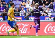 Nilson “Pepo” Angulo vive uno de los momentos más sólidos de su carrera profesional, el extremo ecuatoriano se ha consolidado en el Anderlecht belga, con minutos, goles y asistencias. Sin embargo, su presente brillante también lo coloca en el centro de una puja que parece chocar contra un muro, su actual club lo considera intransferible.