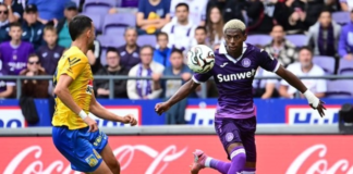 Nilson “Pepo” Angulo vive uno de los momentos más sólidos de su carrera profesional, el extremo ecuatoriano se ha consolidado en el Anderlecht belga, con minutos, goles y asistencias. Sin embargo, su presente brillante también lo coloca en el centro de una puja que parece chocar contra un muro, su actual club lo considera intransferible.
