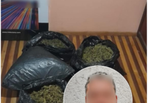 Juan F. S., acusado de tráfico de drogas a gran escala, permanecerá detenido mientras avanza la investigación. La decisión judicial se tomó tras la presentación de pruebas contundentes por la fiscalía general del Estado durante la audiencia de formulación de cargos, generando preocupación en la comunidad por la seguridad en Chimborazo.