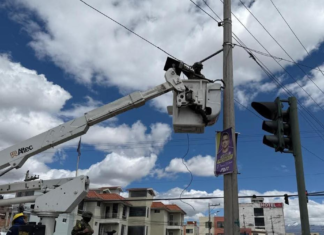 Militares de la Brigada de Caballería Blindada N.º 11 “Galápagos”, técnicos del ECU 911, la Policía Nacional y personal de la Empresa Eléctrica unieron fuerzas para desmontar un sistema de vigilancia que, lejos de brindar seguridad, funcionaba como los ojos del crimen organizado, intervención que se llevó a cabo el 21 de agosto.