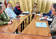 En una muestra de coordinación y compromiso por la seguridad ciudadana, durante la reciente Sesión de Concejo Municipal del cantón Guano, se dio la bienvenida al nuevo comandante del Grupo de Caballería Blindada N.º 31 “Machala”, TCRN EM Franklin Raúl Andrade Jaramillo.