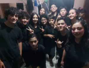 El Grupo de teatro Intercultura cautivó al público con la presentación de la obra “La conquista no ha terminado todavía”, de José Martínez Quirolo, el pasado viernes 22 de agosto, a las 19h30, en el teatro de la Casa de la Cultura Ecuatoriana de Pastaza.