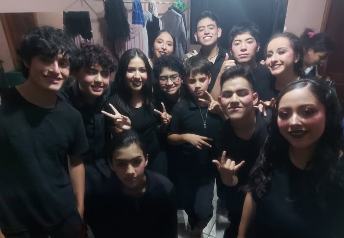 El Grupo de teatro Intercultura cautivó al público con la presentación de la obra “La conquista no ha terminado todavía”, de José Martínez Quirolo, el pasado viernes 22 de agosto, a las 19h30, en el teatro de la Casa de la Cultura Ecuatoriana de Pastaza.