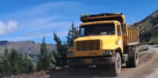 Después de meses de inestabilidad y aislamiento provocados por la temporada invernal, la emblemática carretera E46 Guamote–Macas vuelve a abrirse paso firme en el corazón de la geografía ecuatoriana.