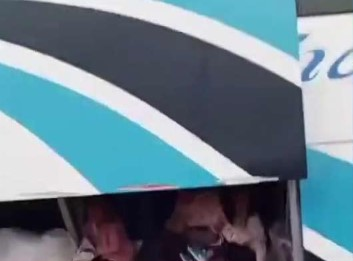 La Agencia Nacional de Tránsito (ANT) ha iniciado un expediente administrativo contra la cooperativa de transporte interprovincial Trasandina, luego de que se viralizara un video en redes sociales que muestra a varios menores de edad viajando en el maletero de una de sus unidades. El hecho ocurrió en la parroquia Licán, cantón Riobamba, en la provincia de Chimborazo.