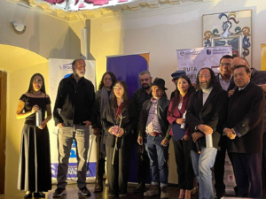 Con gran éxito se llevó a cabo el V Recital Poético Musical Itinerante, en la emblemática Casa de los Marqueses de Latacunga. Este evento cultural, organizado por la Universidad Indoamérica – Sede Latacunga y la Dirección de Cultura y Patrimonio del Gobierno Descentralizado Municipal de Latacunga, contó con la coordinación académica y administrativa del poeta Giovanny Rubio.