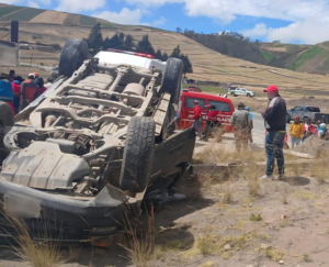 Lo que parecía una mañana cualquiera en la parroquia Tixán, del cantón Alausí, se convirtió rápidamente en un episodio de emergencia que movilizó a varias instituciones de la provincia de Chimborazo.