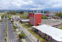 La Escuela Superior Politécnica de Chimborazo (ESPOCH) refuerza su compromiso con la formación de profesionales capaces de afrontar los retos actuales del país y del mundo. Desde este nuevo periodo académico ordinario, la institución incorpora tres innovadoras carreras: Ingeniería en Geología Ambiental, Ingeniería en Geomática e Ingeniería en Minas.