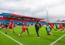 Mushuc Runa Sporting Club, que semanas atrás había anunciado su decisión de no volver a jugar en Riobamba para establecerse definitivamente en su estadio de Echaleche, dio un giro inesperado este martes 26 de agosto. El equipo confirmó que su próximo compromiso por la Liga Pro se llevará a cabo nuevamente en Riobamba.