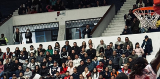 Los Leones de Riobamba perdieron en el tercer partido de Playoffs 88-96 frente a Cuenca Basquet Club en el coliseo Teodoro Gallegos Borja de Riobamba la noche del martes 19 de agosto. Con este resultado la serie quedó 2 a 1 a favor de la visita que por ahora lleva la ventaja en la serie.