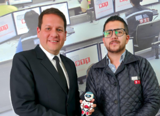 El 19 de agosto, se llevó a cabo una reunión clave para la seguridad y bienestar de Riobamba, David Brito, Jefe Local del ECU 911, se reunió con Tony Coronel, gerente de la Empresa Eléctrica Riobamba S.A. (EERSA), para fortalecer la colaboración interinstitucional enfocada en la mejora del alumbrado público y la seguridad en la ciudad.