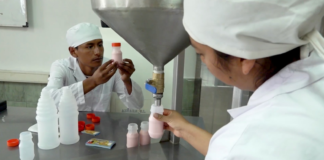 El Ministerio de Educación presentó oficialmente en Santo Domingo de los Tsáchilas el Acuerdo Ministerial 2025-00031 EPJA TEC, una propuesta educativa innovadora dirigida a jóvenes, adultos y adultos mayores con escolaridad inconclusa.