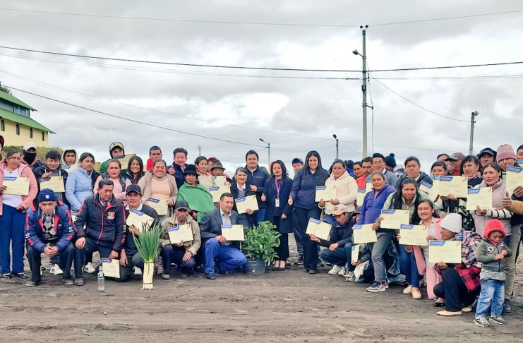 En el cantón Guano, provincia de Chimborazo, 62 productores de la comunidad Cahuají Alto culminaron un proceso de formación especializado en el marco de las Comunidades de Aprendizaje de la Agricultura Familiar Campesina (AFC), impulsadas por la Dirección Distrital de Chimborazo del Ministerio de Agricultura, Ganadería y Pesca (MAG).