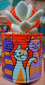Riobamba se prepara para vivir una explosión de color y creatividad con el Concurso de Intervención Artística en Macetas, actividad que forma parte del evento cultural “Pinceladas de los Andes”. La iniciativa busca que artistas, pintores y creadores den vida a estos objetos cotidianos, convirtiéndolos en piezas únicas que reflejen identidad, tradición y expresión contemporánea.