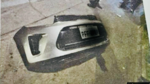 Un accidente de tránsito ocurrió la noche del martes 26 de agosto en la intersección de las calles Veloz y Jacinto González, en Riobamba, dejando cuantiosos daños materiales, pero afortunadamente no hubo heridos.