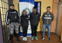 La violencia volvió a irrumpir en Riobamba, una riña en pleno centro dejó como saldo un herido con arma blanca y dos personas aprehendidas en flagrancia. El hecho reaviva las preocupaciones sobre la inseguridad que, pese a los operativos policiales, sigue siendo la cotidianidad de la ciudad.