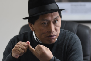 A primera hora del 1 de agosto, el líder indígena ecuatoriano Humberto Cholango fue detenido en el aeropuerto internacional Viru Viru de Santa Cruz, Bolivia. La noticia, confirmada por Leonidas Iza, expresidente de la CONAIE y excandidato presidencial por Pachakutik, ha desatado una ola de preocupación y protestas en sectores indígenas y políticos de Ecuador y Bolivia.