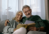 Llegar a la tercera edad con calidad de vida es uno de los grandes retos de la sociedad. Caminar con seguridad, compartir una conversación, seguir el ritmo de una película o participar de una reunión familiar son situaciones cotidianas que muchas veces se dan por sentadas.