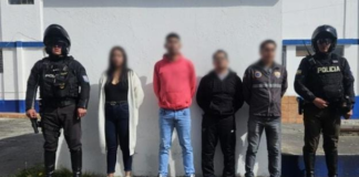 Lo que empezó como una aparente oportunidad laboral terminó siendo una pesadilla silenciada entre las paredes de hoteles de paso. Tres personas están siendo procesadas por la Fiscalía General del Estado por su presunta participación en una red de trata de personas con fines de explotación sexual.