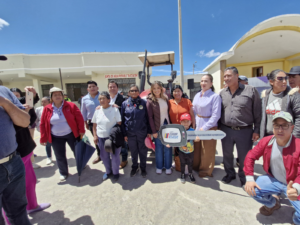 En un paso significativo hacia la modernización del campo, el Ministerio de Agricultura y Ganadería (MAG), a través de su Dirección Distrital en Chimborazo, entregó un tractor agrícola a la Junta de Riego “Las Abras” de la comunidad Batzacón, ubicada en la parroquia San Andrés, cantón Guano.
