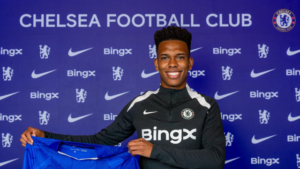 Chelsea FC confirmó la incorporación del joven delantero brasileño Estevão Willian, procedente del Palmeiras, en un fichaje que encarna las ambiciones del club londinense por construir una nueva era sobre el talento del fútbol sudamericano. El fichaje fue cerrado hace más de un año, cuando Estêvão tenía 17 años.
