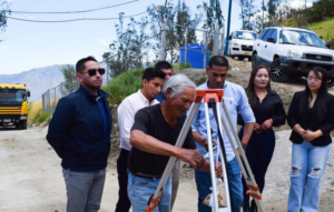 El 22 de agosto, en horas de la mañana, se llevó a cabo en Lligüishí la socialización y colocación de la primera piedra de la obra de alcantarillado que beneficiará a esta comunidad del cantón Chunchi.