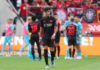 Cada día que pasa Piero Hincapié se acerca un poco más a la Premier League. El defensor ecuatoriano, consolidado en el Bayer Leverkusen, estaría a un paso de convertirse en nuevo jugador del Arsenal de Inglaterra.