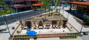 La parroquia Veracruz, en el cantón Pastaza, inauguró este sábado 30 de agosto, su nuevo parque parroquial, una obra esperada durante una década y que había sido suspendida en varias ocasiones.