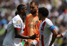 Willian Pacho regresó a los entrenamientos del Paris Saint-Germain con perfil bajo. El defensor ecuatoriano, quedó fuera de la lista de France Football para el galardón individual más codiciado del fútbol, pese a haber sido campeón de todo a nivel de clubes en la temporada pasada.