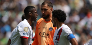 Willian Pacho regresó a los entrenamientos del Paris Saint-Germain con perfil bajo. El defensor ecuatoriano, quedó fuera de la lista de France Football para el galardón individual más codiciado del fútbol, pese a haber sido campeón de todo a nivel de clubes en la temporada pasada.