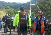 Un ciudadano de 27 años, oriundo de Quito, fue rescatado con vida la tarde del 4 de agosto, luego de permanecer varias horas extraviado en las inmediaciones del nevado El Altar, provincia de Chimborazo.
