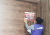 Un establecimiento que ofrecía servicios de medicina estética en la ciudad de Riobamba fue intervenido por las autoridades sanitarias, tras detectarse que realizaba procedimientos médicos sin contar con profesionales acreditados como especialistas en la rama. La intervención se produjo como parte de los operativos rutinarios de control y verificación sanitaria, el 5 de agosto.