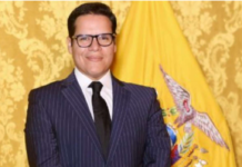 La crisis en la Refinería de Esmeraldas mantiene paralizados 49 frentes de trabajo y ha dejado a 104 calles de Guayaquil sin atención, afectando a más de 310.000 personas, aseguró el alcalde del Puerto Principal, Aquiles Álvarez. El problema se arrastra desde mayo, cuando un incendio obligó a detener parte de la producción.