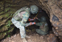Un operativo militar irrumpió en la zona rural del cantón Cumandá, en la provincia de Chimborazo, donde se detectaban actividades de minería ilegal. En cuestión de horas, las Fuerzas Armadas inhabilitaron cuatro bocaminas y decomisaron maquinaria y herramientas utilizadas para la explotación clandestina.
