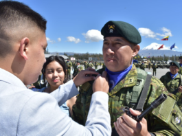 En un acto lleno de solemnidad y profundo significado institucional, el personal militar profesional de la Brigada de Caballería Blindada N.º 11 “Galápagos” fue ascendido al grado inmediato superior. La ceremonia se llevó a cabo con la presencia de autoridades provinciales, mandos militares y familiares de los uniformados.