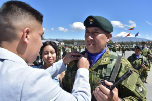 En un acto lleno de solemnidad y profundo significado institucional, el personal militar profesional de la Brigada de Caballería Blindada N.º 11 “Galápagos” fue ascendido al grado inmediato superior. La ceremonia se llevó a cabo con la presencia de autoridades provinciales, mandos militares y familiares de los uniformados.