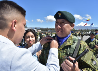 En un acto lleno de solemnidad y profundo significado institucional, el personal militar profesional de la Brigada de Caballería Blindada N.º 11 “Galápagos” fue ascendido al grado inmediato superior. La ceremonia se llevó a cabo con la presencia de autoridades provinciales, mandos militares y familiares de los uniformados.