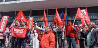 Este lunes 25 de agosto de 2025, afiliados al Seguro Social Campesino salieron a las calles de Quito para expresar su malestar frente a las reformas planteadas al Instituto Ecuatoriano de Seguridad Social (IESS).