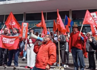 Este lunes 25 de agosto de 2025, afiliados al Seguro Social Campesino salieron a las calles de Quito para expresar su malestar frente a las reformas planteadas al Instituto Ecuatoriano de Seguridad Social (IESS).