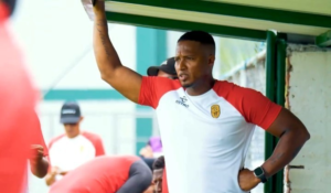 Antonio Valencia, ha manifestado públicamente su deseo de convertirse en presidente de El Nacional, el club que lo formó y lo proyectó al fútbol mundial. La noticia no surgió desde un live en TikTok, donde el “Toño” soltó una frase “Tengo la ilusión, pero todo lleva su tiempo”.