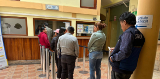 Desde el 4 de agosto de 2025, los ciudadanos ecuatorianos que no hayan ejercido su derecho al voto en las últimas elecciones, o aquellos que hayan extraviado su certificado de votación, ya pueden obtener este documento esencial con mayor facilidad.