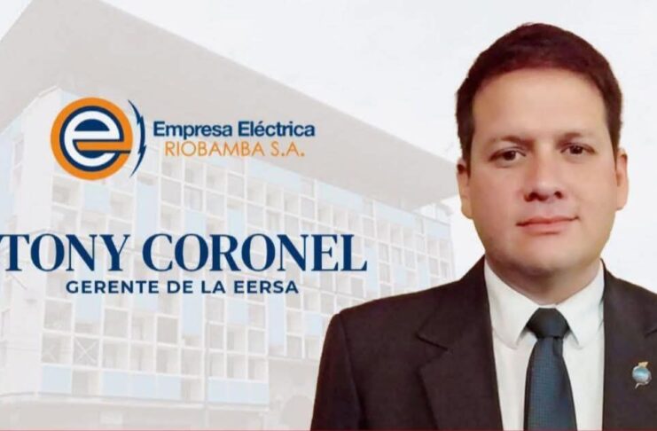 Este 1 de agosto, en medio de una fuerte expectativa ciudadana y un ambiente tenso, la Empresa Eléctrica Riobamba S.A. (EERSA) finalmente eligió a su nuevo gerente general. Se trata de Tony Coronel, quien fue designado por la Junta de Accionistas durante una reunión celebrada en las instalaciones de la empresa.