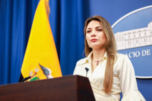 Durante una conferencia de prensa desde el Palacio de Carondelet, la vocera presidencial Carolina Jaramillo Garcés destacó los avances conseguidos por el presidente Daniel Noboa en su reciente gira oficial por Brasil, Uruguay y Argentina.