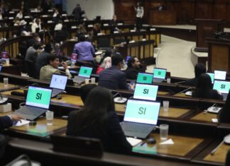 El 26 de agosto de 2025, la Asamblea Nacional aprobó la Ley de Transparencia Social también conocida como Ley de Fundaciones, que incorpora reformas tributarias significativas. La normativa impone un impuesto fijo del 12 % sobre dividendos y utilidades distribuidas, y un gravamen adicional de hasta el 2,5 % sobre las utilidades retenidas, generando críticas por configurarse como una doble tributación que podría afectar especialmente a pequeñas y medianas empresas.